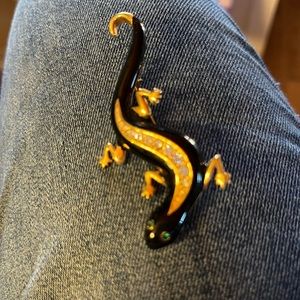 Vintage Avon black salamander pin clear jewels on body green eyes